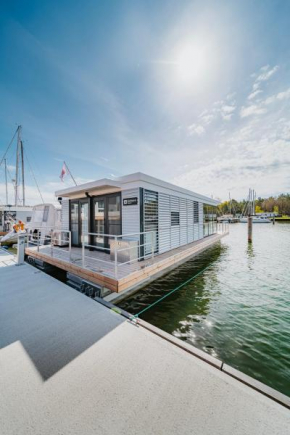 Schwimmendes Ferienhaus 
